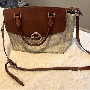 White and Carmel Michael Kors Purse with detachable shoulder strap
